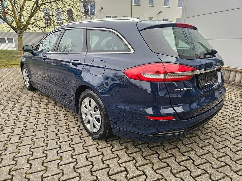 Gebraucht Ford Mondeo Titanium 165 PS (121 kW) 2020 Blau Limousine