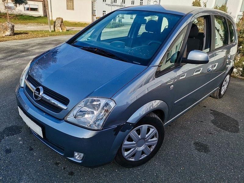 Silber Gebraucht 2004 Opel Meriva Cosmo Van / Kleinbus | 1.599 € (Fairer Preis) - Bild 1/4