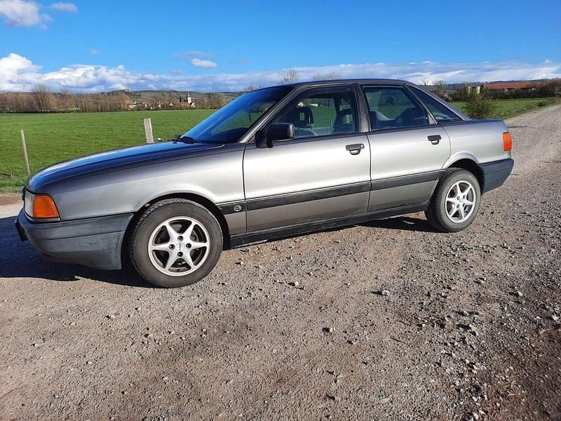 Second-hand Audi 80 90 CP (66 kW) 1987 Gri Berlinǎ