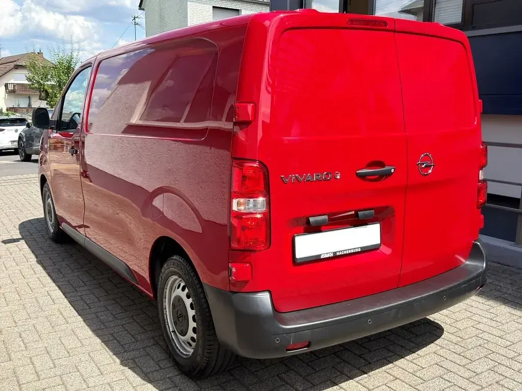 Gebraucht Opel Vivaro 136 PS (100 kW) 2022 Rot Van / Kleinbus