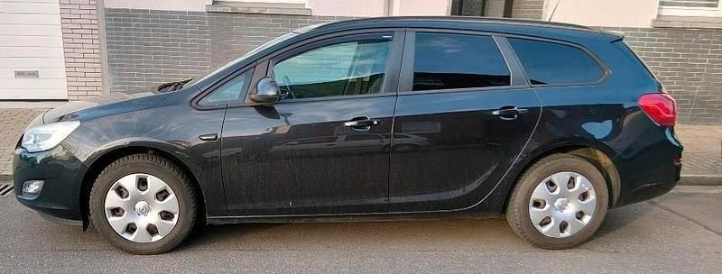 Gebraucht Opel Astra 120 PS (88 kW) 2012 Schwarz Kombi
