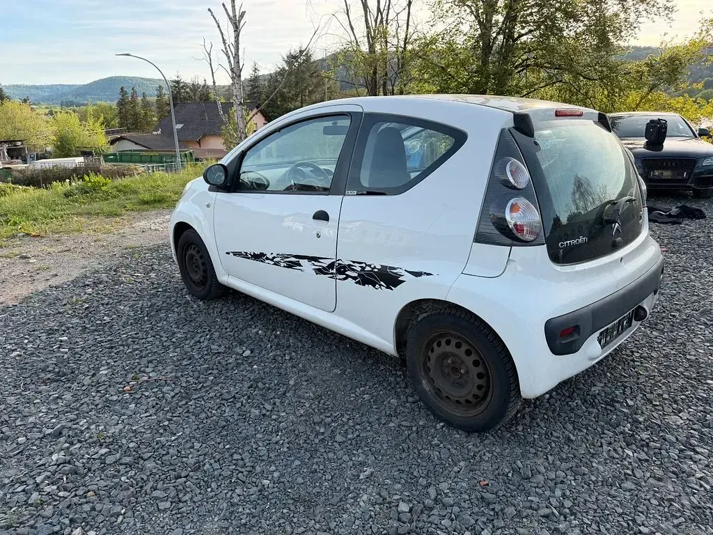 Gebraucht Citroën C1 Advance 68 PS (50 kW) 2012 Weiß Kleinwagen