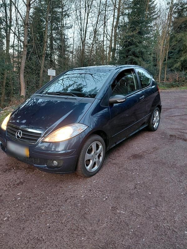 Gebraucht Mercedes A150 90 PS (66 kW) 2007 Blau Coupé