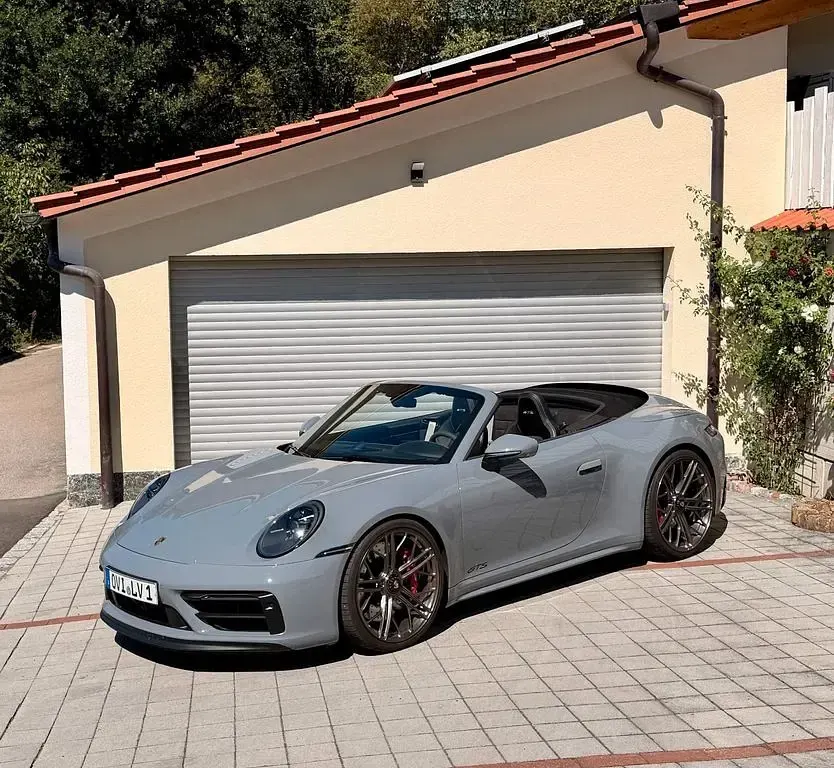 Gebraucht Porsche 992 480 PS (353 kW) 2023 Grau Cabrio