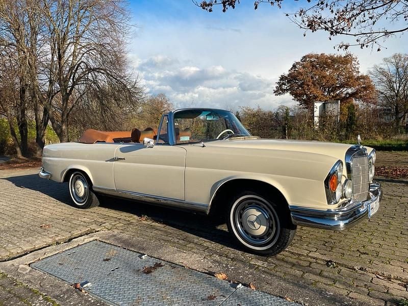 Gebraucht Mercedes W111 SE 150 PS (110 kW) 1967 Beige Cabrio