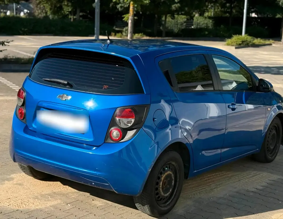 Gebraucht Chevrolet Aveo 86 PS (63 kW) 2012 Blau Kleinwagen