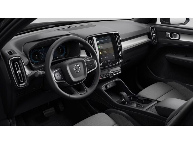 Gebraucht Volvo XC40 Core 163 PS (119 kW) 2024 Schwarz SUV
