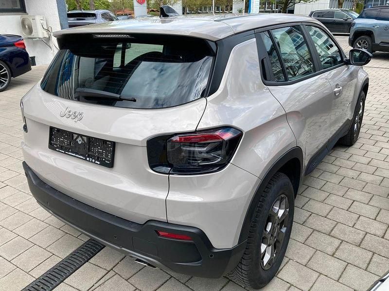 Gebraucht Jeep Avenger Longitude 101 PS (74 kW) 2024 Beige SUV