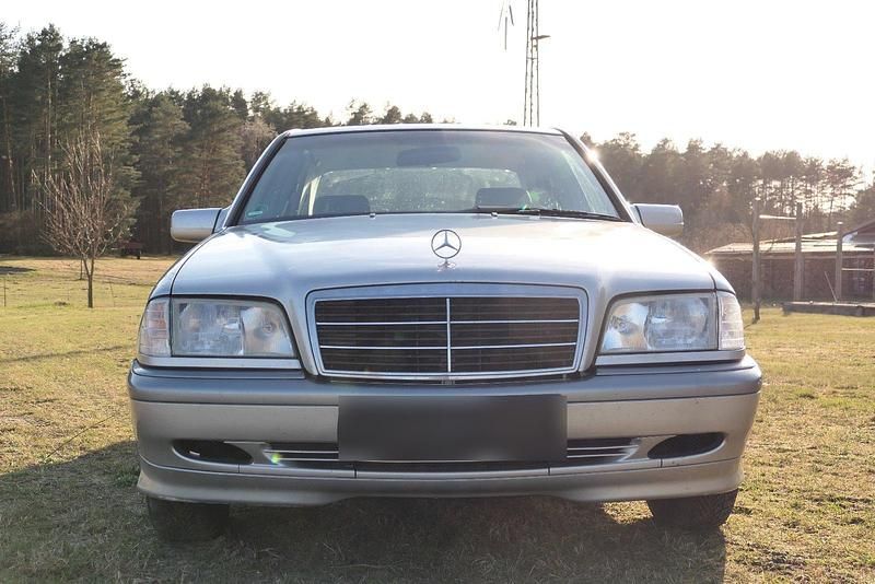 Gebraucht Mercedes C240 170 PS (125 kW) 1998 Silber Limousine