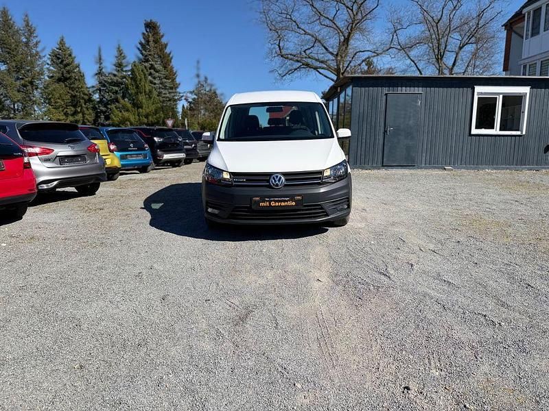 Second-hand VW Caddy Conceptline 110 CP (80 kW) 2017 Alb Monovolum