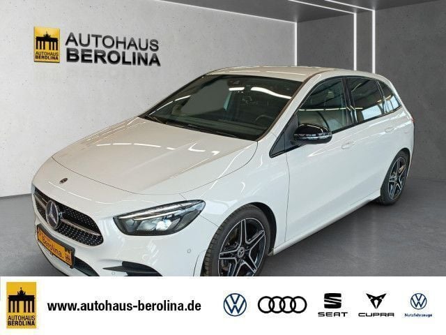 Weiß Gebraucht 2019 Mercedes B200 AMG line Van / Kleinbus | 24.444 € (Fairer Preis) - Bild 1/4
