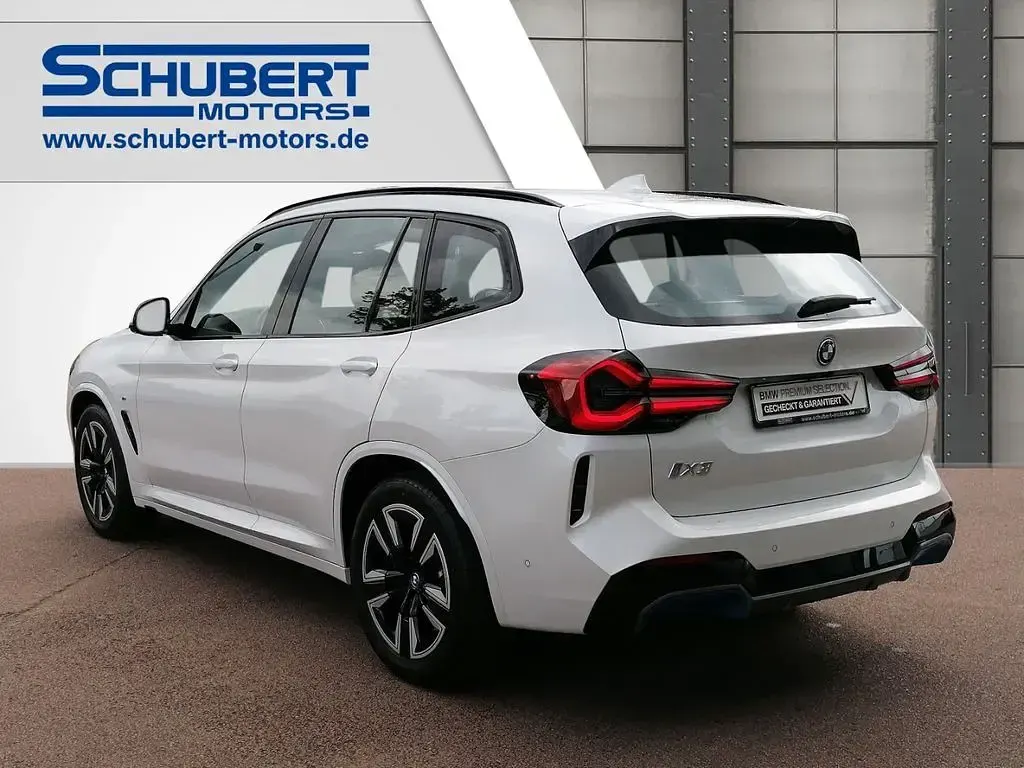 Gebraucht BMW iX3 M Sport 210 kW (286 PS) 2023 Weiß SUV