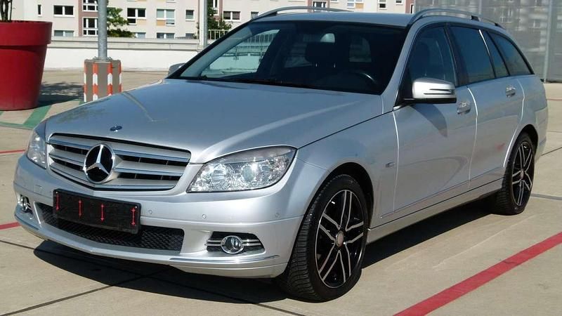 Iridiumsilber metalliclack Gebraucht 2009 Mercedes C180 Avantgarde Kombi | 5.400 € (Fairer Preis) - Bild 1/4