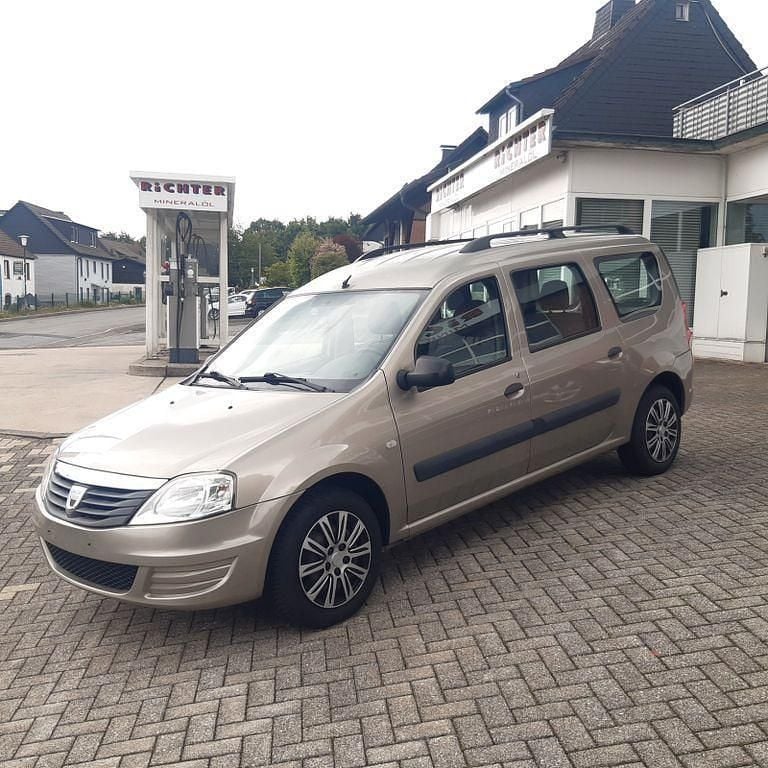 Gold Gebraucht 2009 Dacia Logan MCV Ambiance Kombi | 2.850 € (Fairer Preis) - Bild 1/4