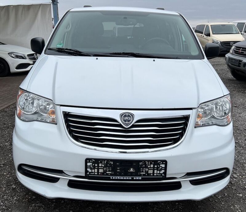 Gebraucht Lancia Voyager 177 PS (130 kW) 2015 Weiß Van / Kleinbus