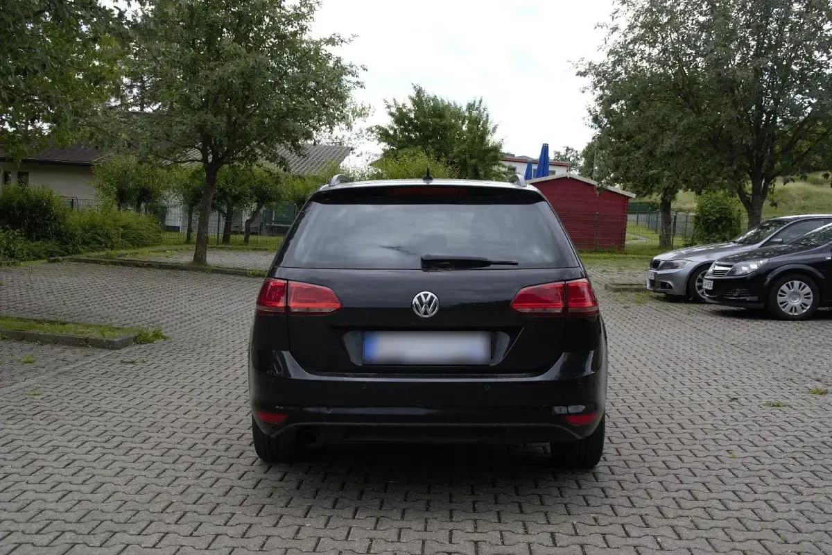 Gebraucht VW Golf VII 105 PS (77 kW) 2014 Schwarz Kombi