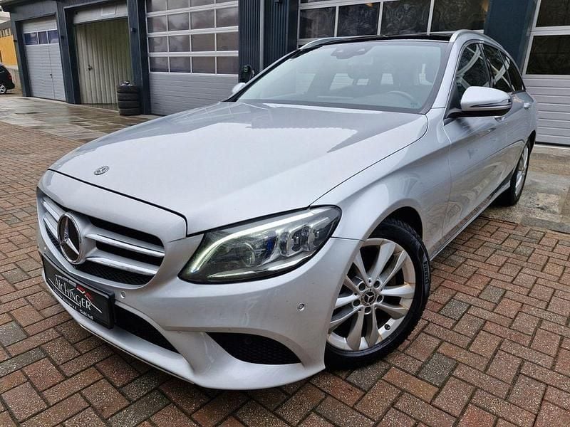 Silber Gebraucht 2019 Mercedes C220 Kombi | 19.490 € (Superpreis) - Bild 1/4