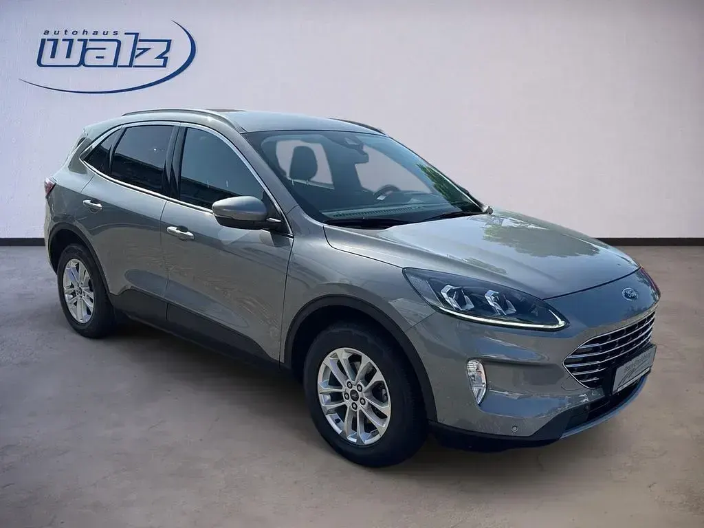 Gebraucht Ford Kuga Titanium 190 PS (139 kW) 2022 Mineralsilber SUV
