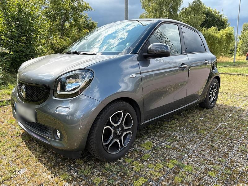 Grau Gebraucht 2016 Smart ForFour Kleinwagen | 8.750 € (Fairer Preis) - Bild 1/4