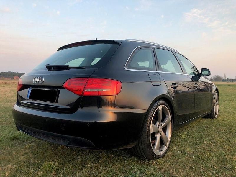 Gebraucht Audi A4 Attraction 160 PS (117 kW) 2008 Schwarz Kombi