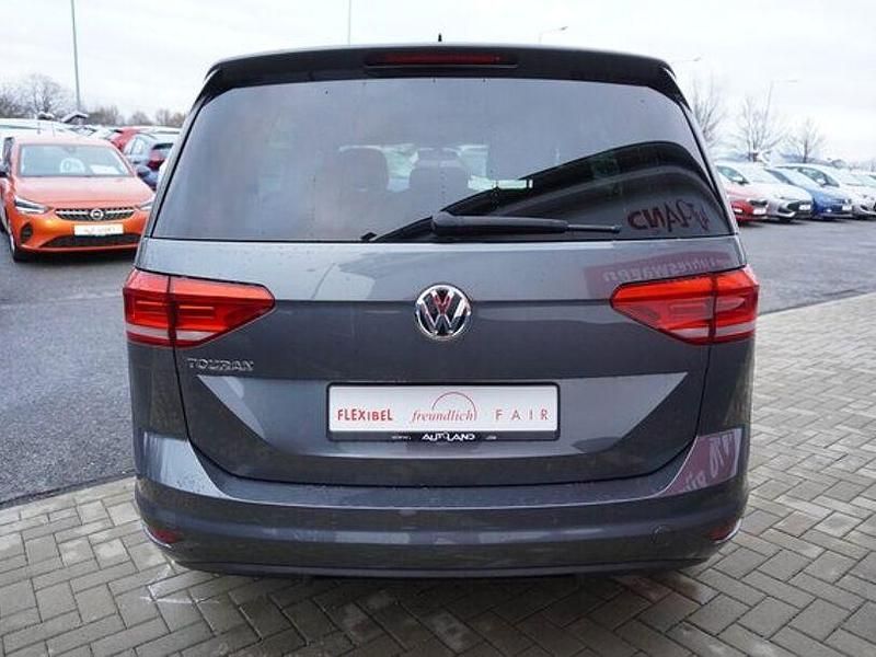 Gebraucht VW Touran Highline 150 PS (110 kW) 2020 Grau Van / Kleinbus