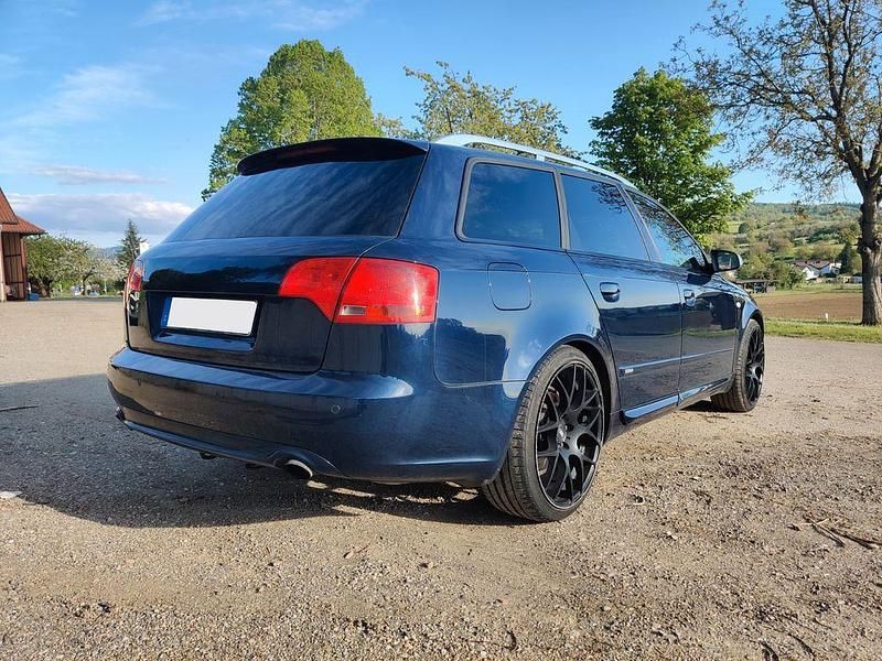 Używany Audi A4 S-Line 163 KM (119 kW) 2005 Niebieski Kombi