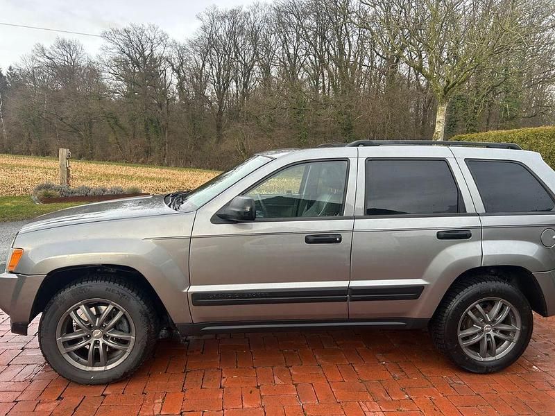 Gebraucht Jeep Grand Cherokee 204 PS (150 kW) 2005 Grau SUV