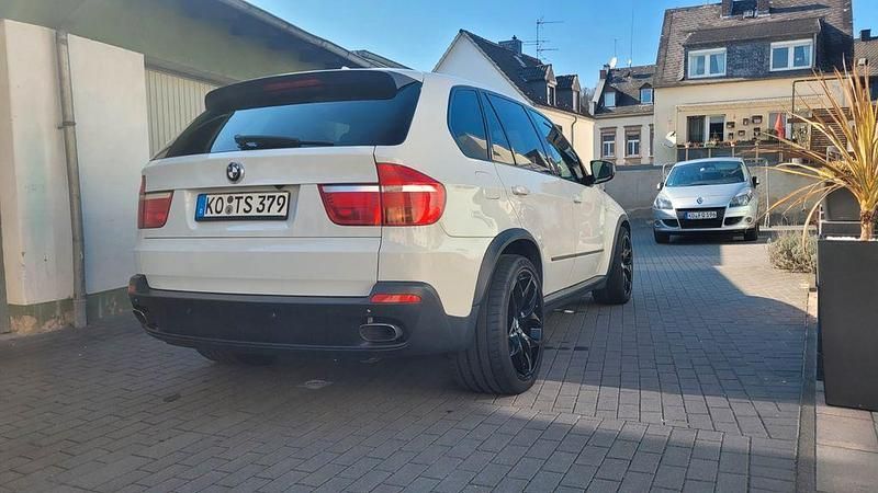 Gebraucht BMW X5 355 PS (261 kW) 2009 Weiß SUV