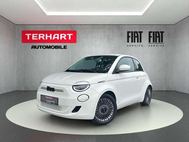 Arktis weiß) (weiss Gebraucht 2022 Fiat 500e Icon Kleinwagen | 18.987 € (Fairer Preis) - Bild 1/4