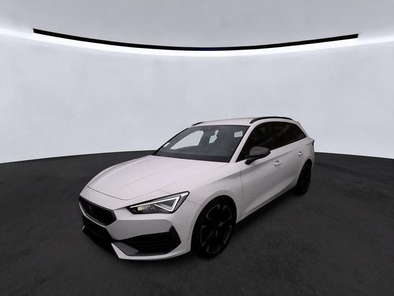 Gebraucht Cupra Leon VZ 300 PS (220 kW) 2024 Weißweiß Limousine