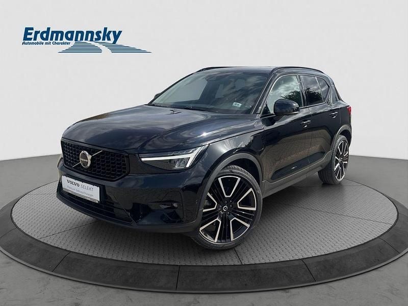 Onyx black (schwarz) Gebraucht 2022 Volvo XC40 Ultimate SUV | 35.940 € (Fairer Preis) - Bild 1/4