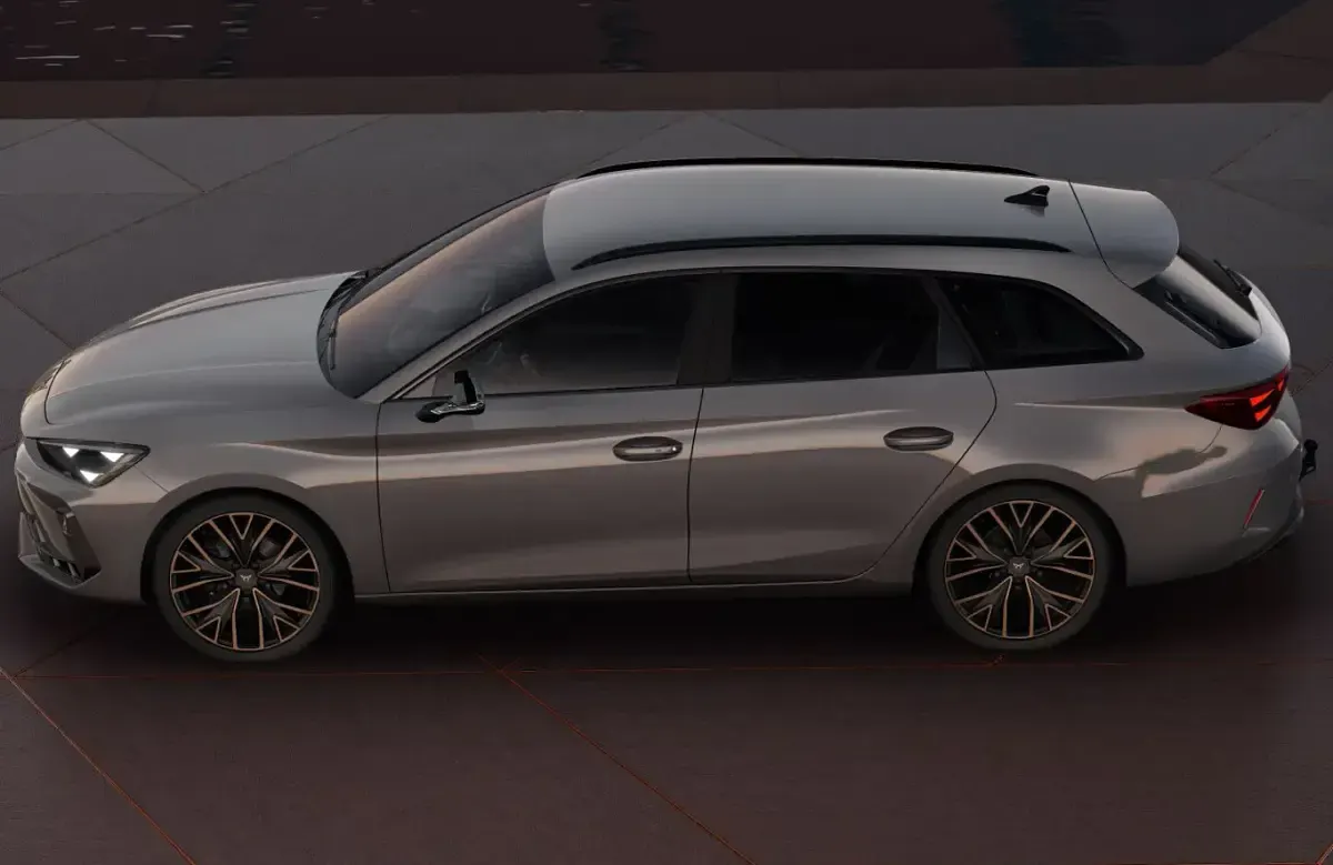 Second-hand Cupra Leon 150 CP (110 kW) 2024 Albastru Break