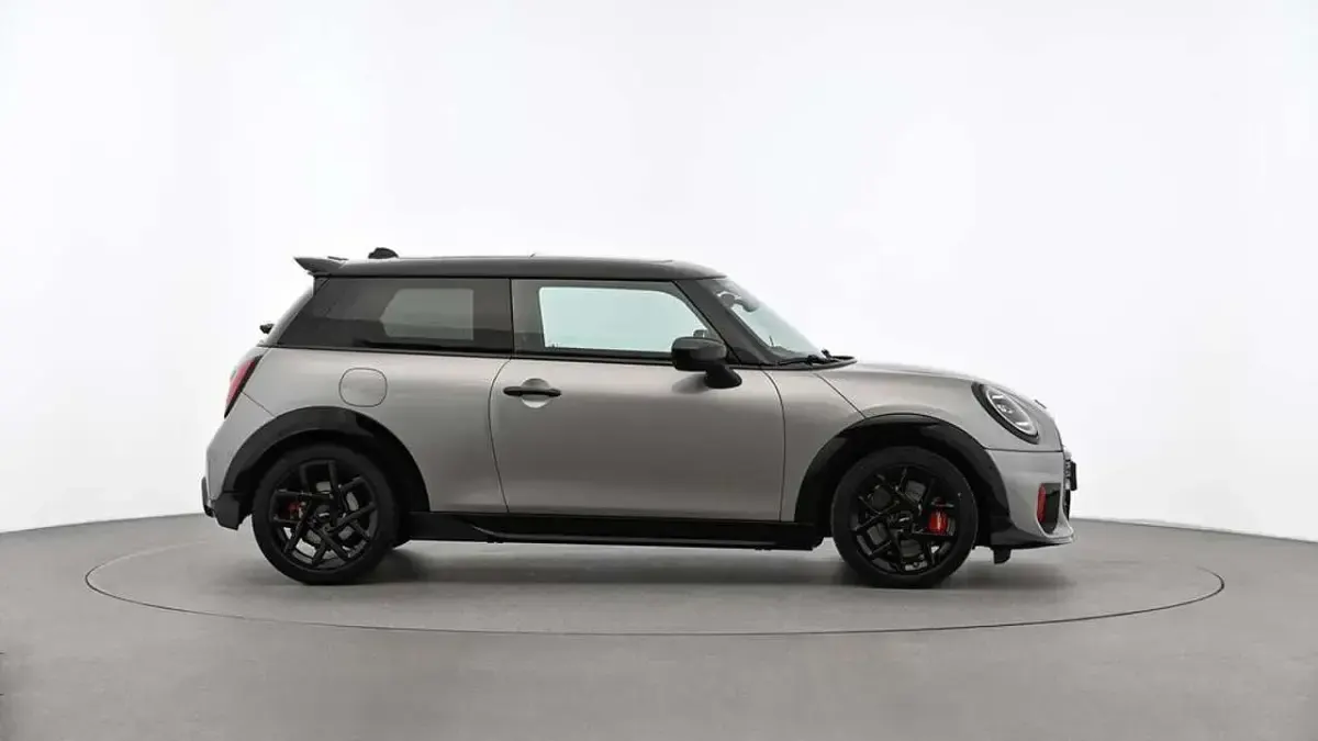 Gebraucht Mini John Cooper Works 231 PS (169 kW) 2024 Grau Kleinwagen