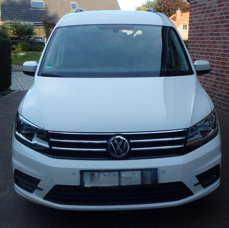 Weiß Gebraucht 2016 VW Caddy Comfortline Van / Kleinbus | 16.990 € (Guter Preis) - Bild 1/4