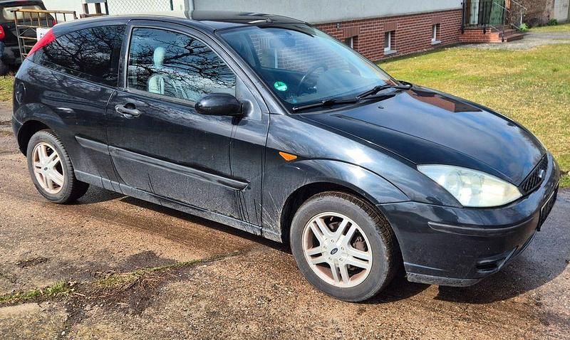 Gebraucht Ford Focus Ambiente 101 PS (74 kW) 2003 Schwarz Limousine