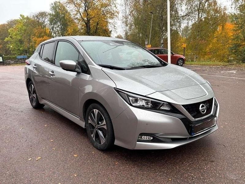 Grau Gebraucht 2021 Nissan Leaf Kleinwagen | 13.000 € (Superpreis) - Bild 1/4