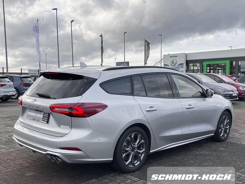 Gebraucht Ford Focus ST-Line X 155 PS (114 kW) 2024 Silber Limousine