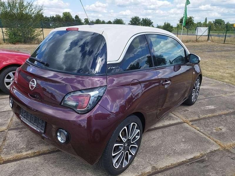 Gebraucht Opel Adam Glam 69 PS (50 kW) 2013 Samtrot (p2)/berry red (p2) Kleinwagen