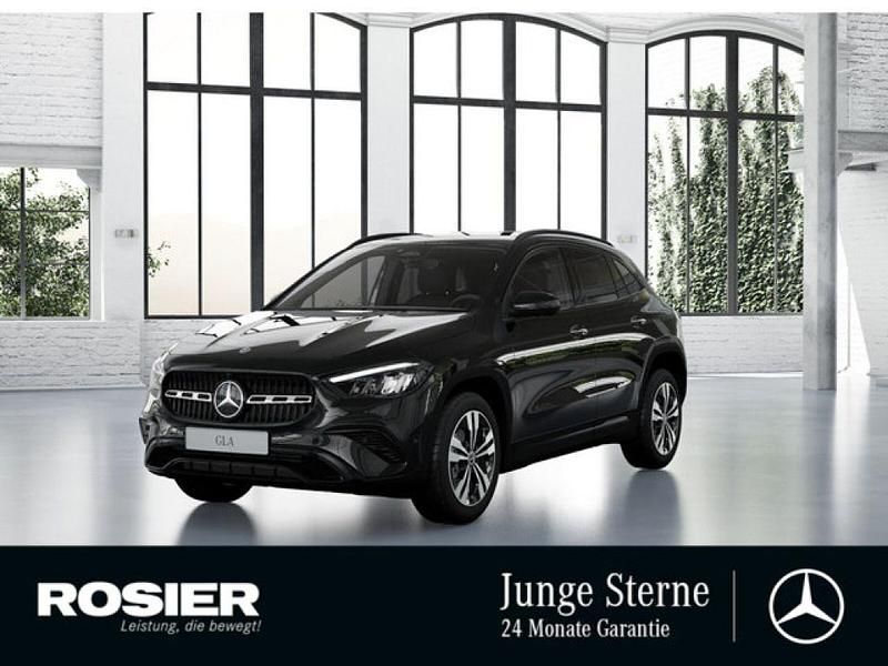 Schwarz / nachtschwarz Gebraucht 2024 Mercedes GLA200 Edition SUV | 35.640 € (Guter Preis) - Bild 1/4