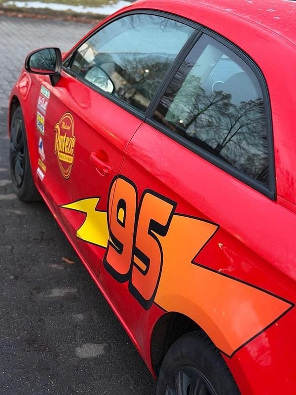 Gebraucht Audi A1 Design 89 PS (65 kW) 2011 Rot Kleinwagen