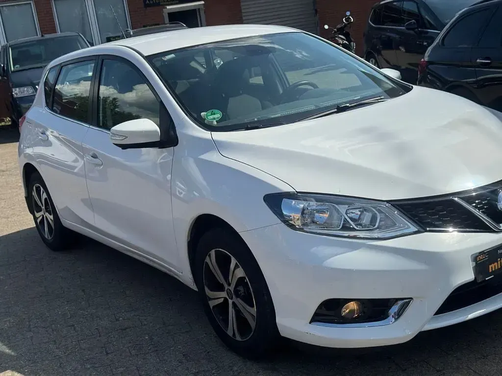 Gebraucht Nissan Pulsar Acenta 116 PS (85 kW) 2015 Weiß Kleinwagen