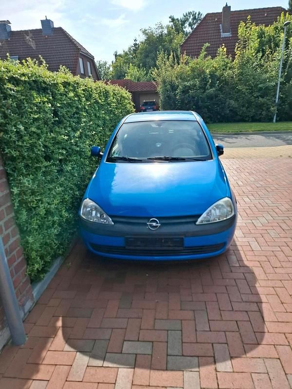 Blau Gebraucht 2002 Opel Corsa Kleinwagen | 400 € (Superpreis) - Bild 1/4