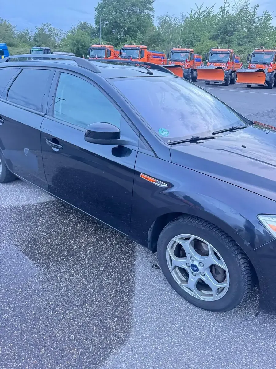 Gebraucht Ford Mondeo 140 PS (102 kW) 2009 Schwarz Kombi