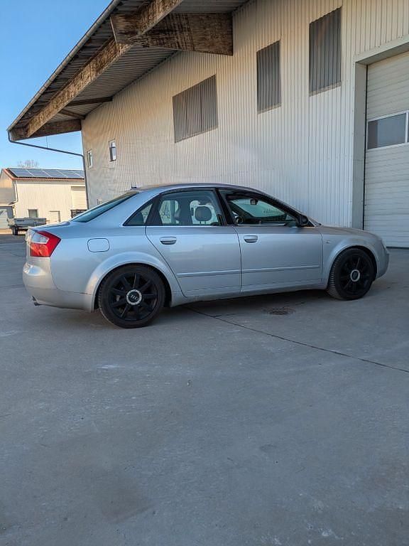 Gebraucht Audi A4 Sport 220 PS (161 kW) 2002 Silber Limousine