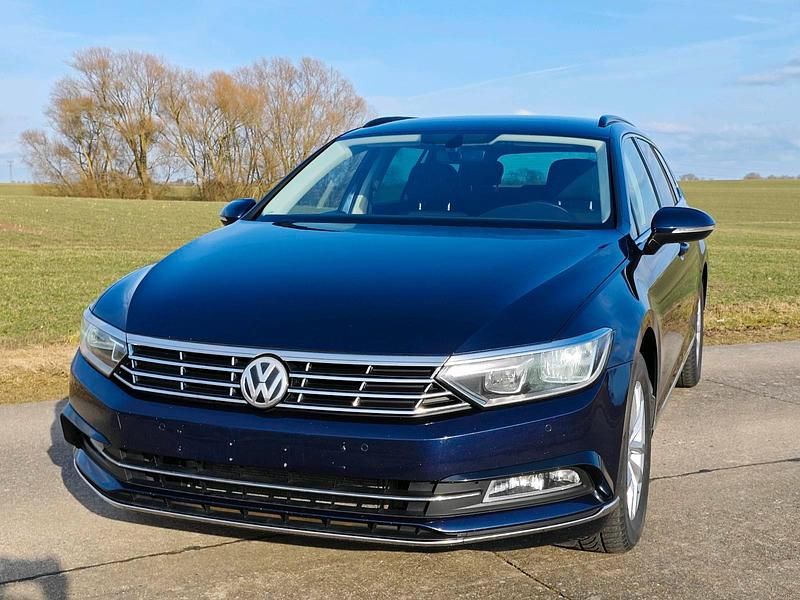 Gebraucht VW Passat 150 PS (110 kW) 2015 Blau Kombi