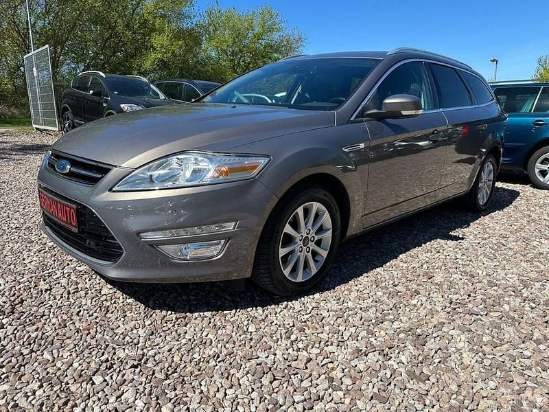Gebraucht Ford Mondeo Titanium 160 PS (117 kW) 2013 Braun Limousine