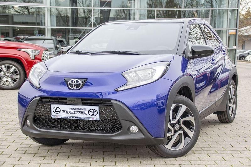 Neu Toyota Aygo X 72 PS (52 kW) 2025 Juniper blue metallic/dach mys SUV