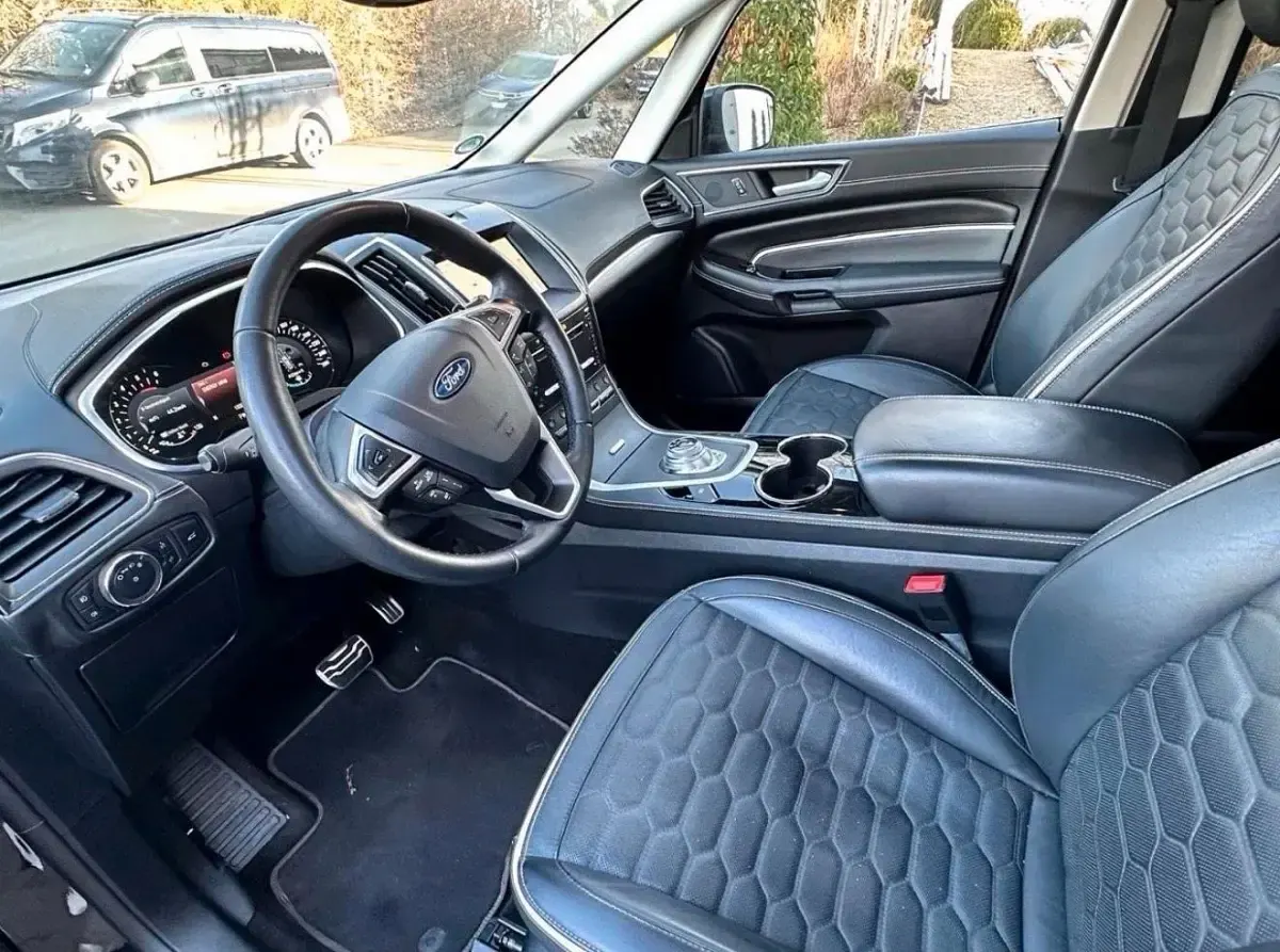 Gebraucht Ford S-MAX Vignale 190 PS (139 kW) 2019 Schwarz Van / Kleinbus