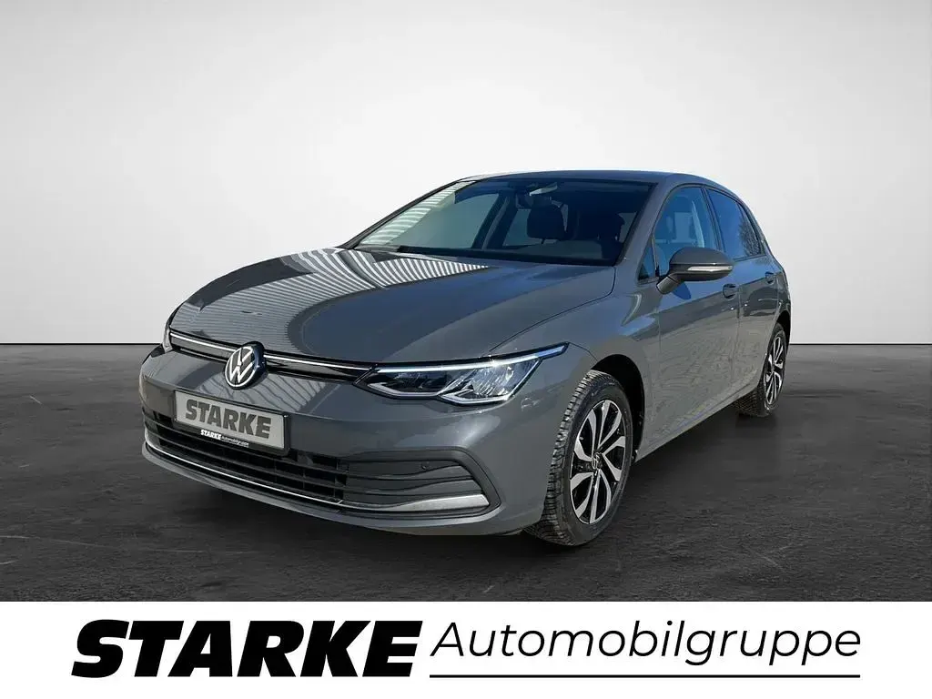 Gebraucht VW Golf VIII Active 110 PS (80 kW) 2021 Grau (delfingrau metallic) Limousine