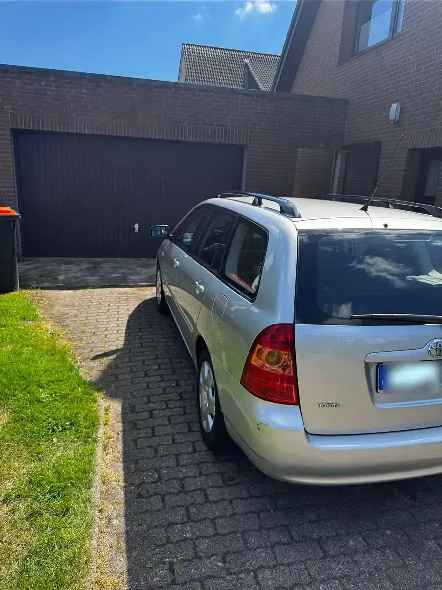 Gebraucht Toyota Corolla Luna 97 PS (71 kW) 2007 Silber Kombi
